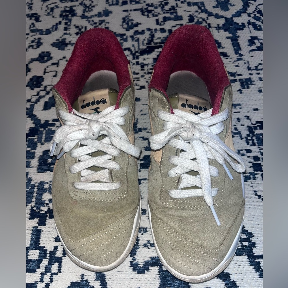 Diadora Men’s Beige and Burgundy Sneakers